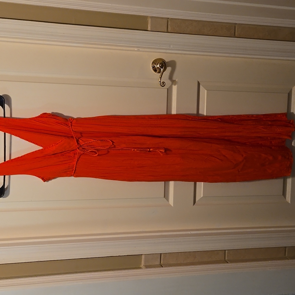 Shinestar Vibrant Coral Crinkle Fabric Maxi Dress Empire Waist Sleeveless M NEW